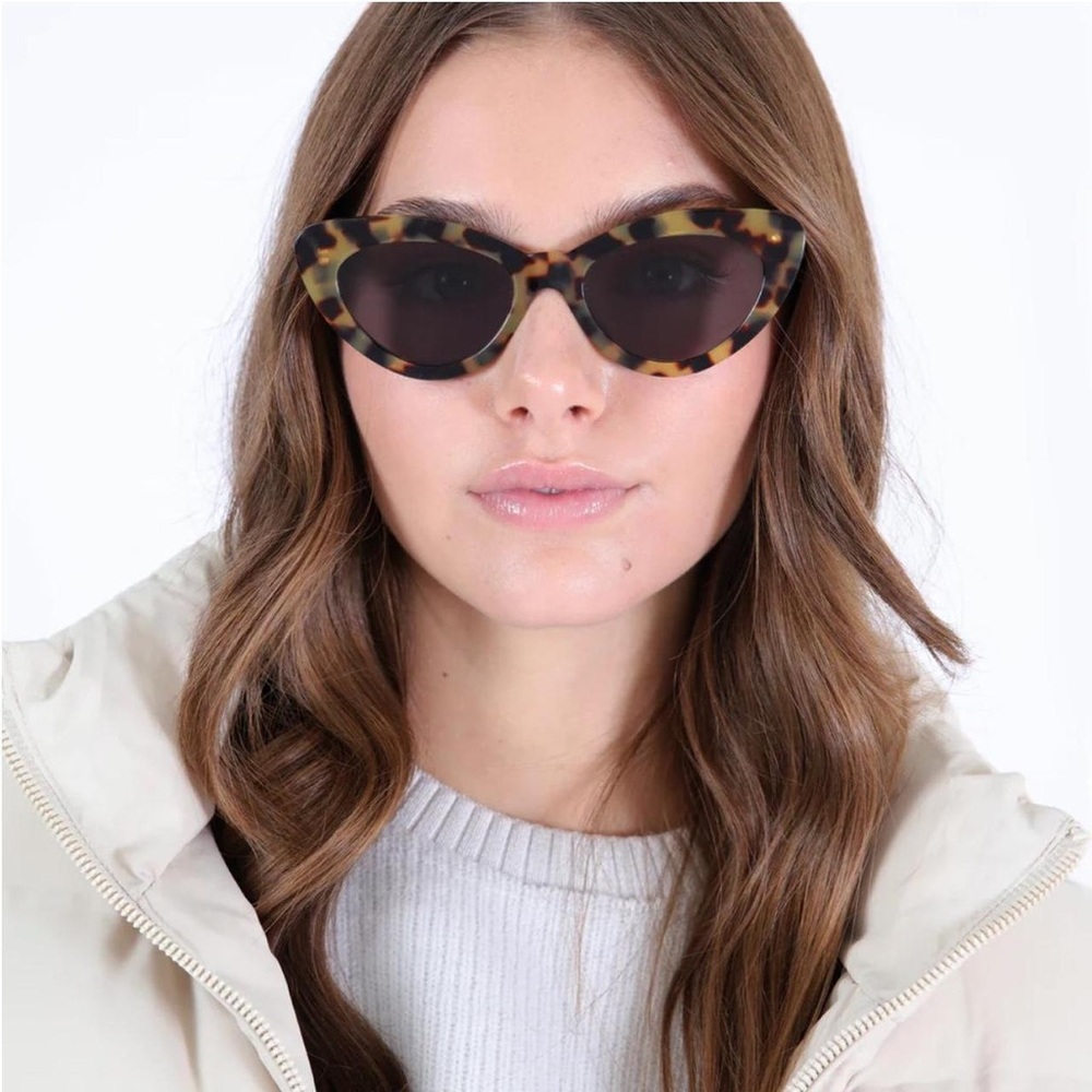 Illesteva Brown Tortoiseshell Sunglasses Retro Cat-Eye